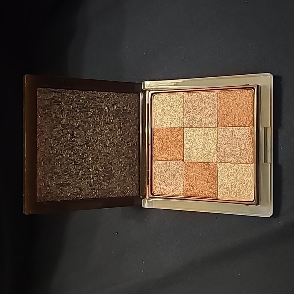 Clinique Shimmering tones powder